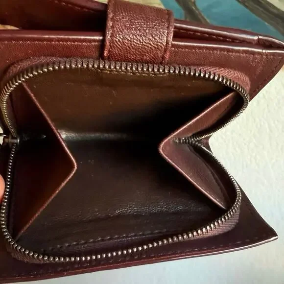 💎✨BEAUTIFUL✨💎Authentic Bottega Veneta Wallet - Picture 16 of 16